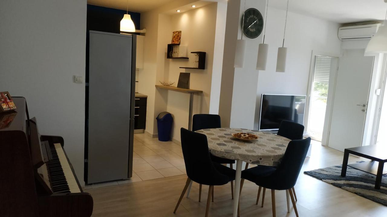 Apartman Katnic By The Beach Crikvenica Exterior photo